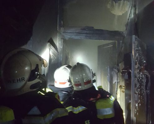 Frau verstirbt bei Wohnungsbrand