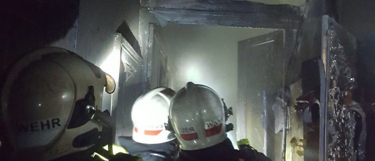 Frau verstirbt bei Wohnungsbrand