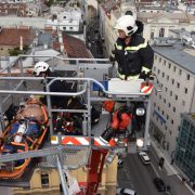 Bauarbeiter kollabiert - Menschenrettung aus luftiger Höhe