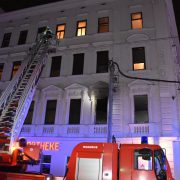 Fünf Verletzte nach Explosion in einem Wohnhaus