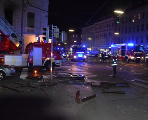 Fünf Verletzte nach Explosion in einem Wohnhaus