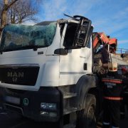 Lkw rammt mit Ladekran ehemalige Bahnunterführung – ein Verletzter