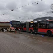 Wien-Donaustadt: zahlreiche Verletzte bei Unfall mit Linienbus und