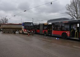 Wien-Donaustadt: zahlreiche Verletzte bei Unfall mit Linienbus und