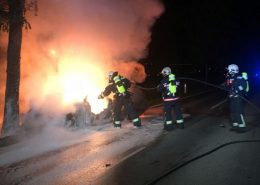 Pkw nach Unfall ausgebrannt