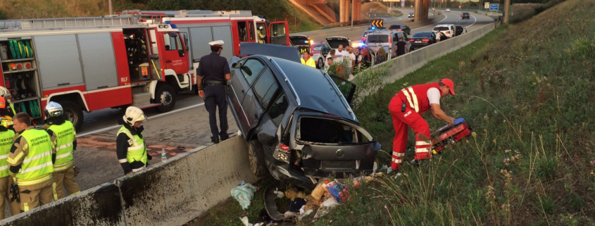 Fünf zum Teil Schwerverletzte nach Verkehrsunfall auf S1