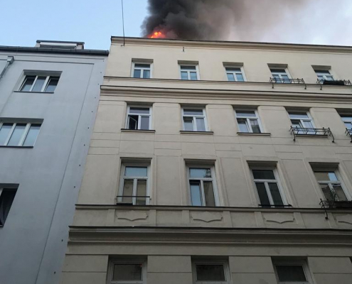 Wohnungsvollbrand in Wien-Josefstadt